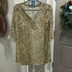 Solitaire Gold V-neck 3/4 Sleeve Blouse